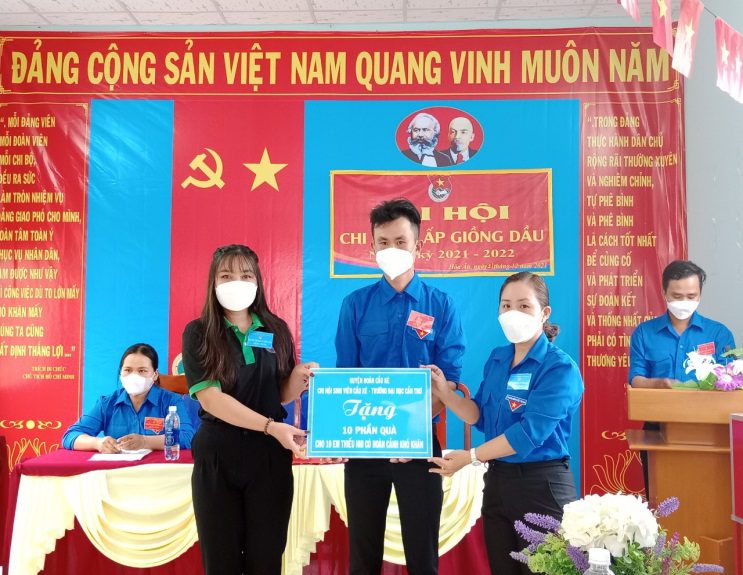 D:Hồ sơ năm 2022Tin, bàiHinh anh Đại hoi chi doan, xã Hoa Anz3070269183043_eb5f10ab120f52cfab998ebd0159768f.jpg