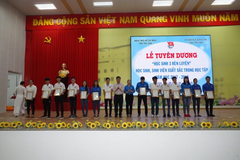 D:TL CA NHANCHUANCHUYEN MONTINH DOAN2019BAI VIET4103ff12aa50530e0a41.jpg