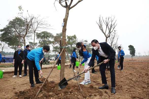 Tháng thanh niên đảm nhận việc mới: Chăm sóc F0 có hoàn cảnh neo đơn - Ảnh 2.