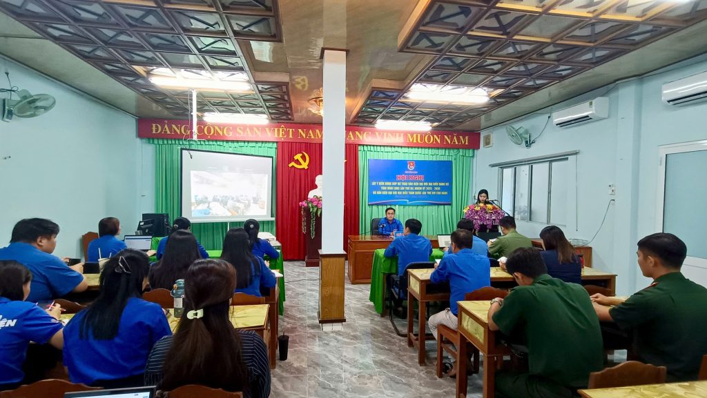 TỈNH ĐOÀN VĨNH LONG: TỔ CHỨC HỘI NGHỊ LẤY Ý KIẾN ĐÓNG GÓP DỰ THẢO VĂN KIỆN ĐẠI HỘI ĐẢNG CÁC CẤP